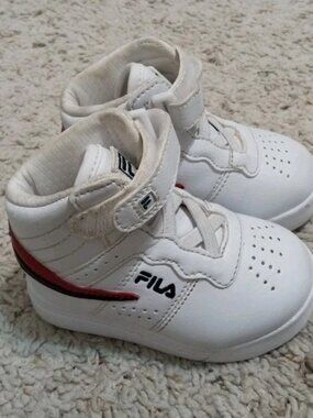 Fila Baby Size 5 Vulc 13 MP Mid White Red Sycamore Casual Shoes Hook & Loop